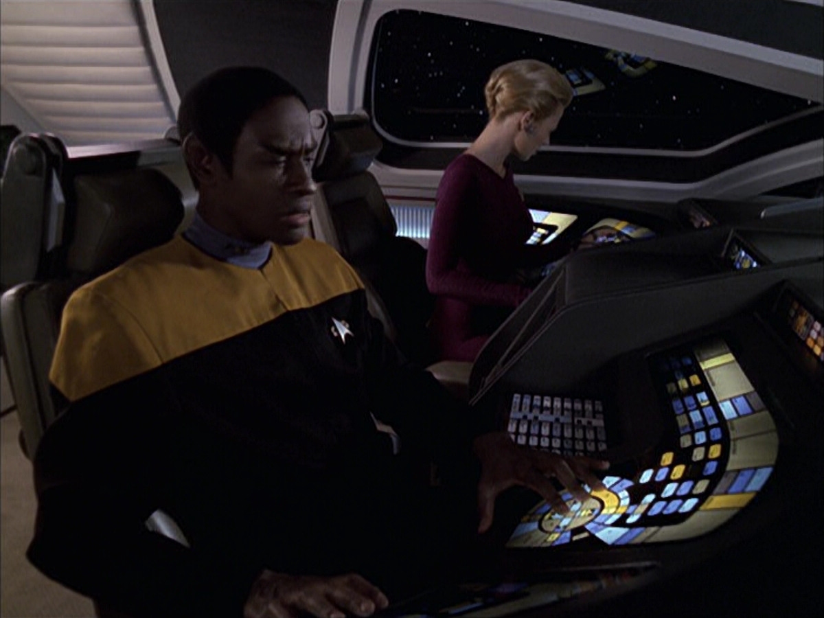 extant_StarTrek_VOY_6x15-Tsunkatse_00853.jpg