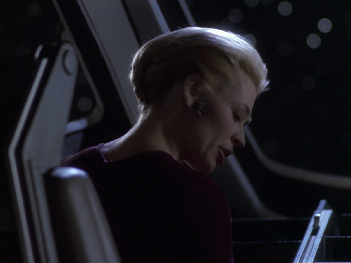 extant_StarTrek_VOY_6x15-Tsunkatse_00910.jpg