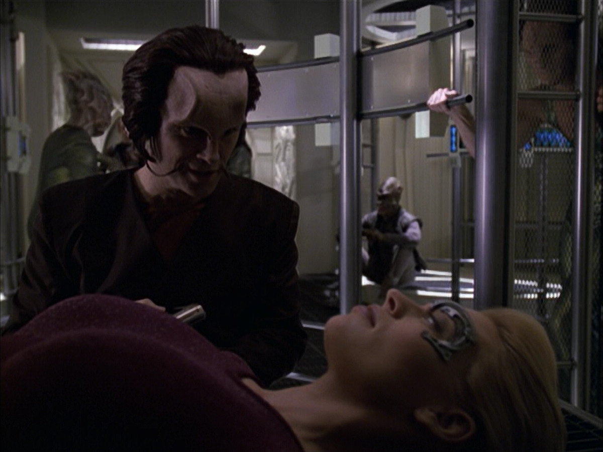 extant_StarTrek_VOY_6x15-Tsunkatse_00941.jpg