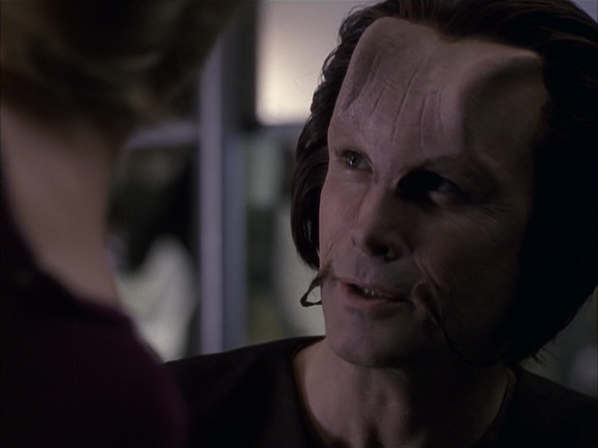 extant_StarTrek_VOY_6x15-Tsunkatse_00946.jpg