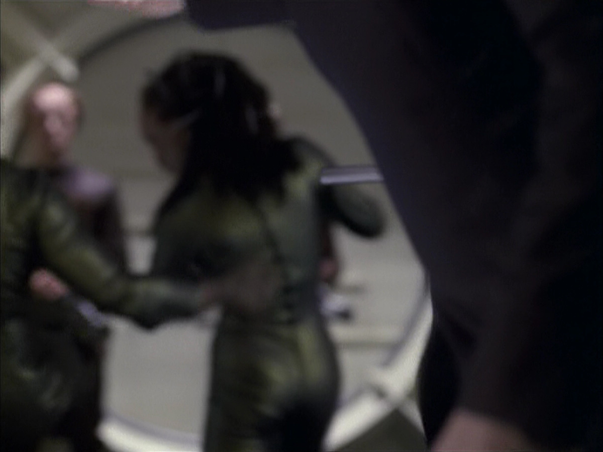 extant_StarTrek_VOY_6x15-Tsunkatse_00953.jpg
