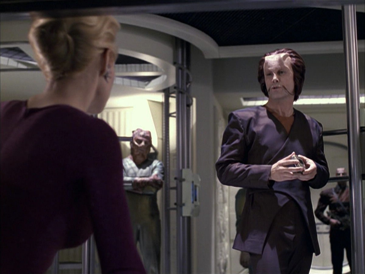 extant_StarTrek_VOY_6x15-Tsunkatse_00986.jpg