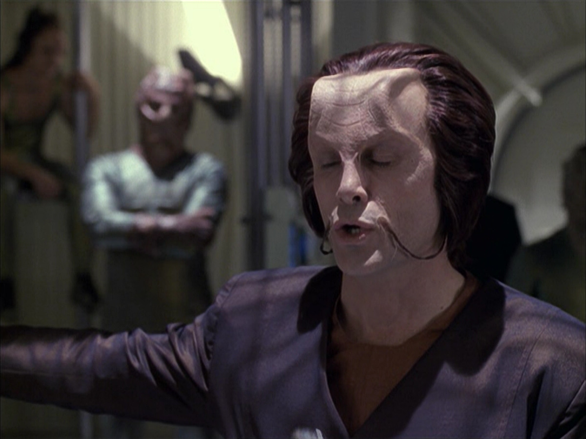 extant_StarTrek_VOY_6x15-Tsunkatse_00997.jpg