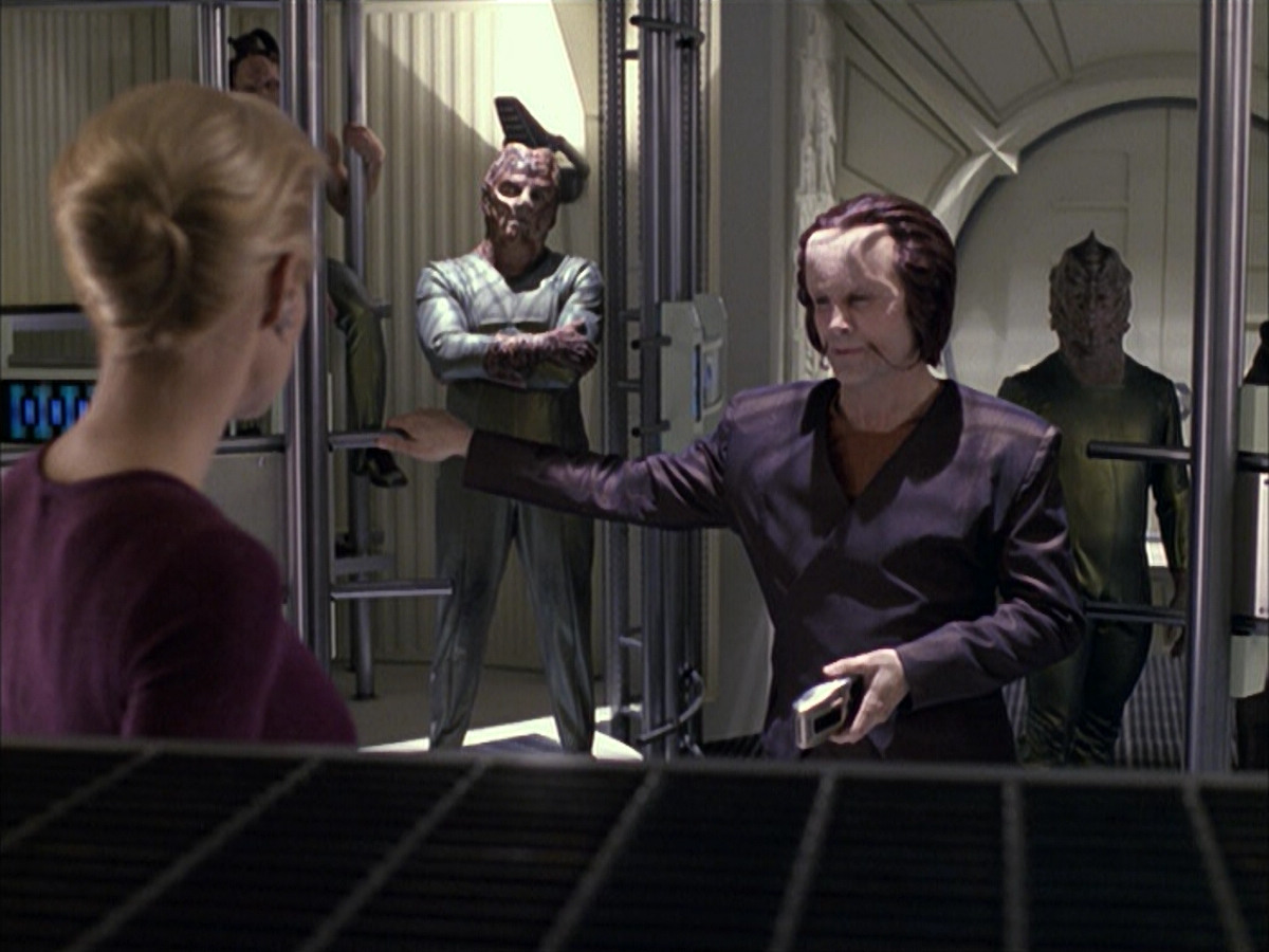 extant_StarTrek_VOY_6x15-Tsunkatse_01006.jpg