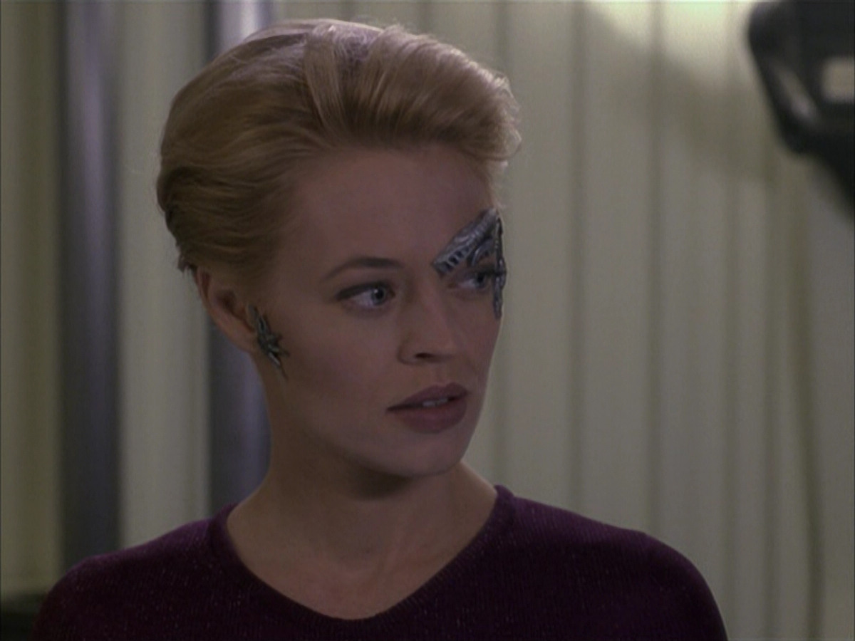 extant_StarTrek_VOY_6x15-Tsunkatse_01034.jpg