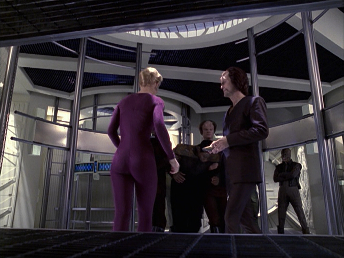 extant_StarTrek_VOY_6x15-Tsunkatse_01044.jpg
