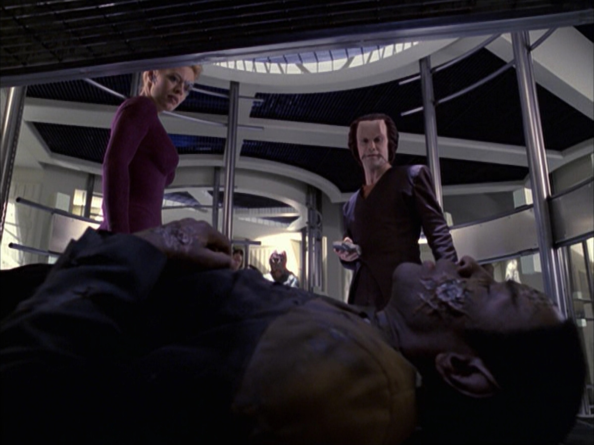 extant_StarTrek_VOY_6x15-Tsunkatse_01078.jpg