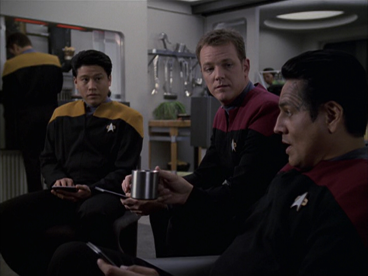 extant_StarTrek_VOY_6x15-Tsunkatse_01165.jpg