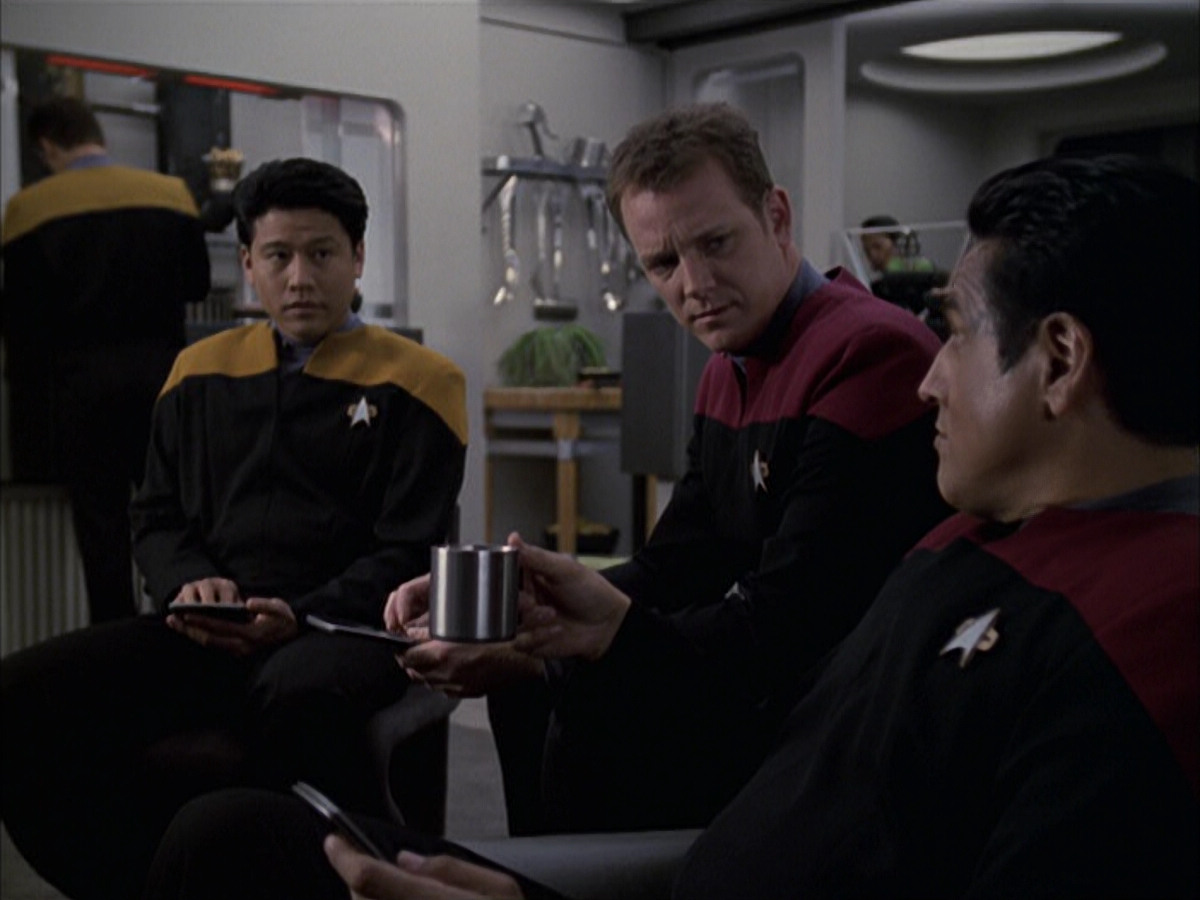 extant_StarTrek_VOY_6x15-Tsunkatse_01167.jpg