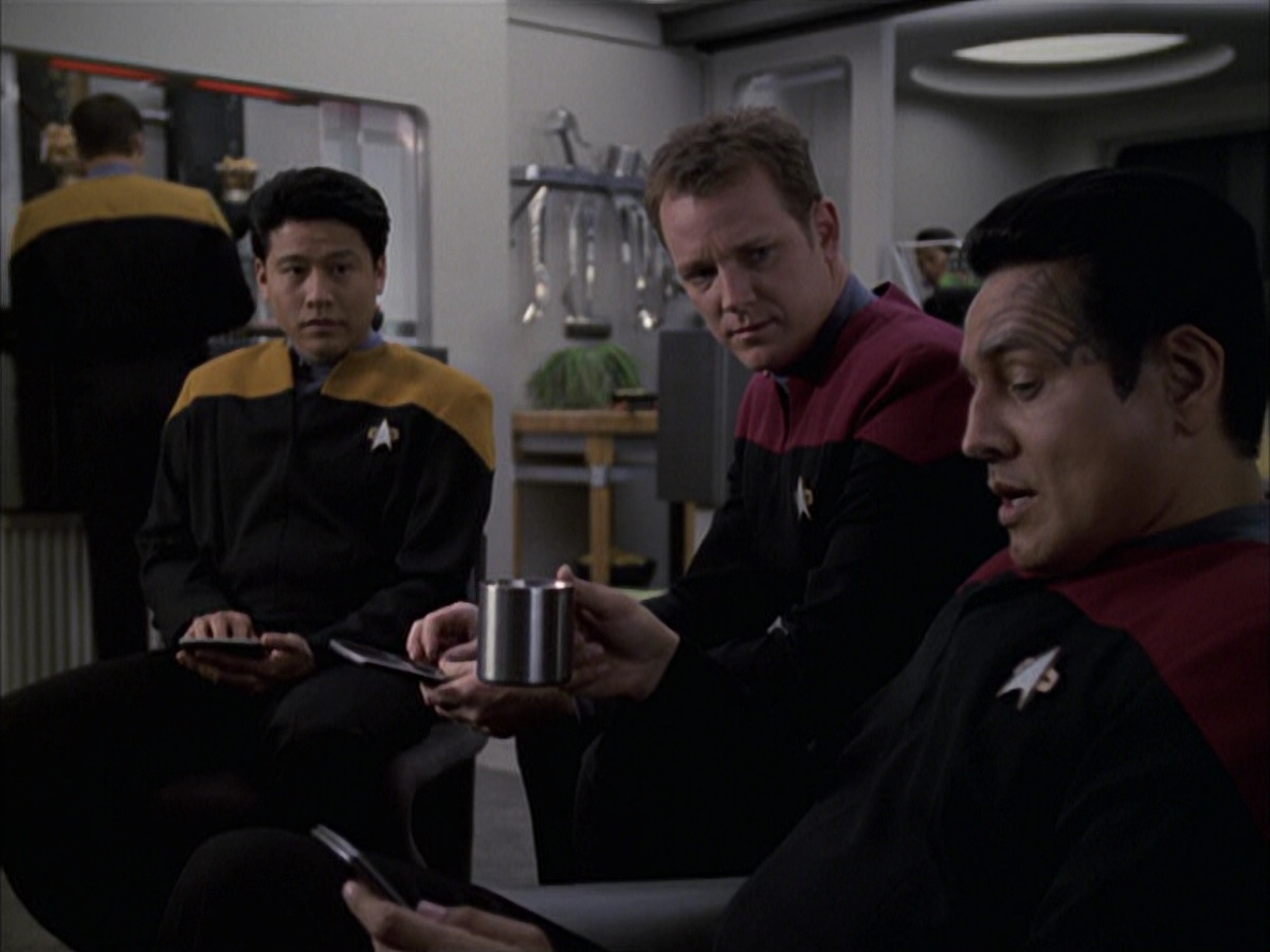 extant_StarTrek_VOY_6x15-Tsunkatse_01168.jpg