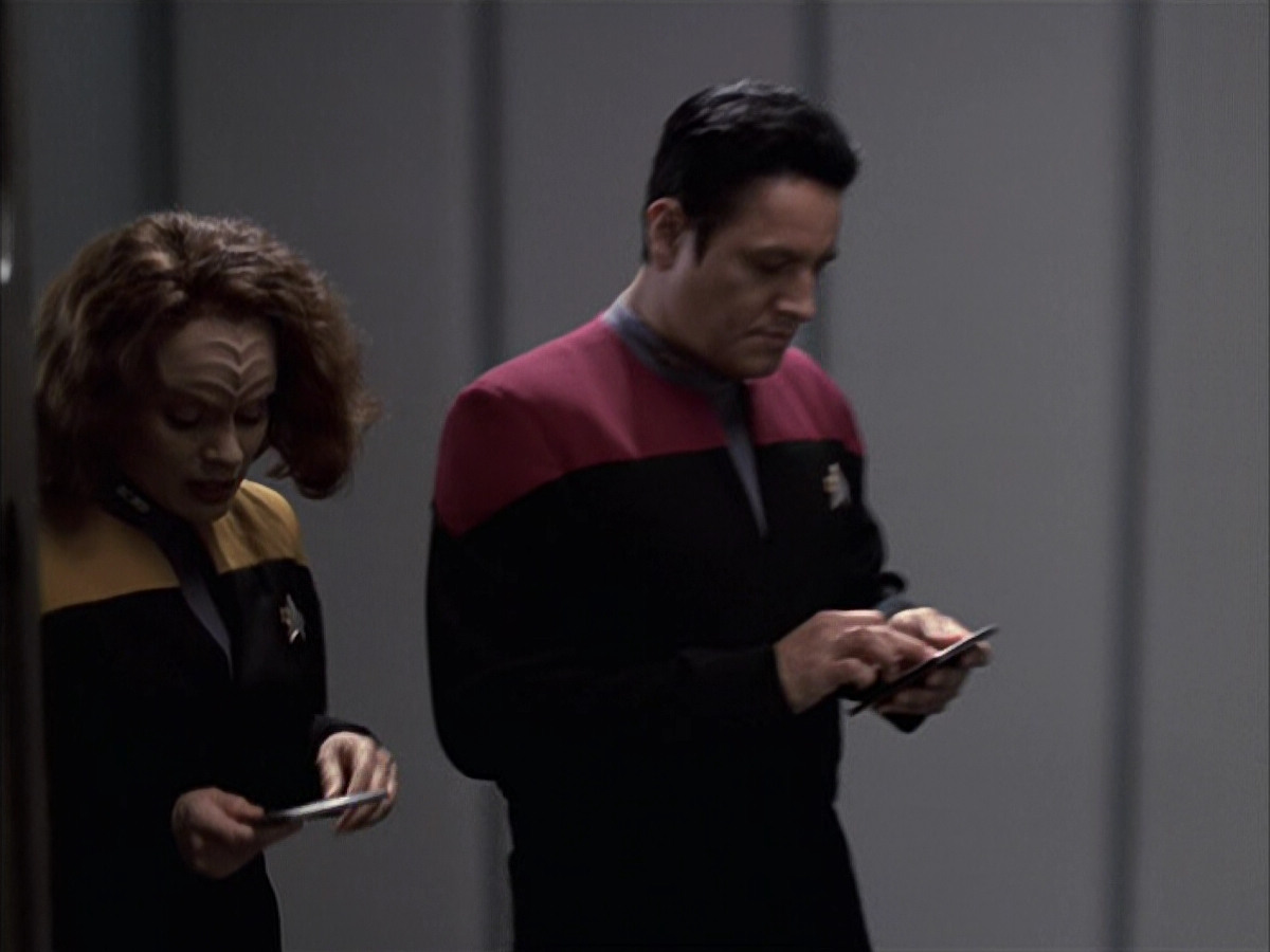 extant_StarTrek_VOY_6x15-Tsunkatse_01244.jpg