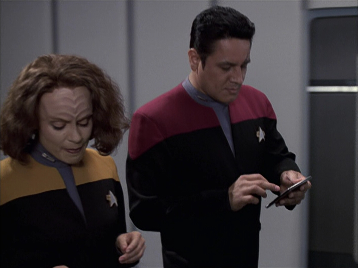extant_StarTrek_VOY_6x15-Tsunkatse_01246.jpg