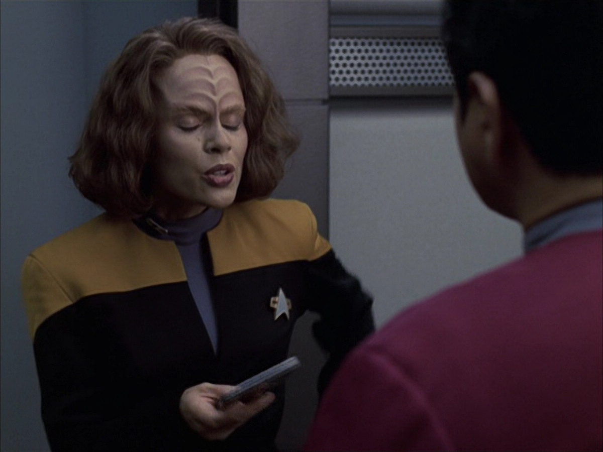 extant_StarTrek_VOY_6x15-Tsunkatse_01261.jpg