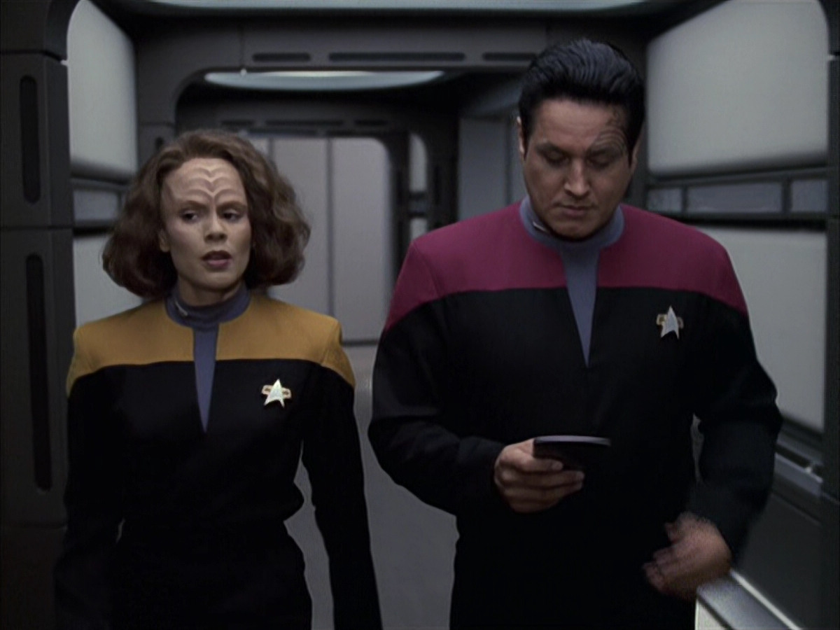 extant_StarTrek_VOY_6x15-Tsunkatse_01276.jpg