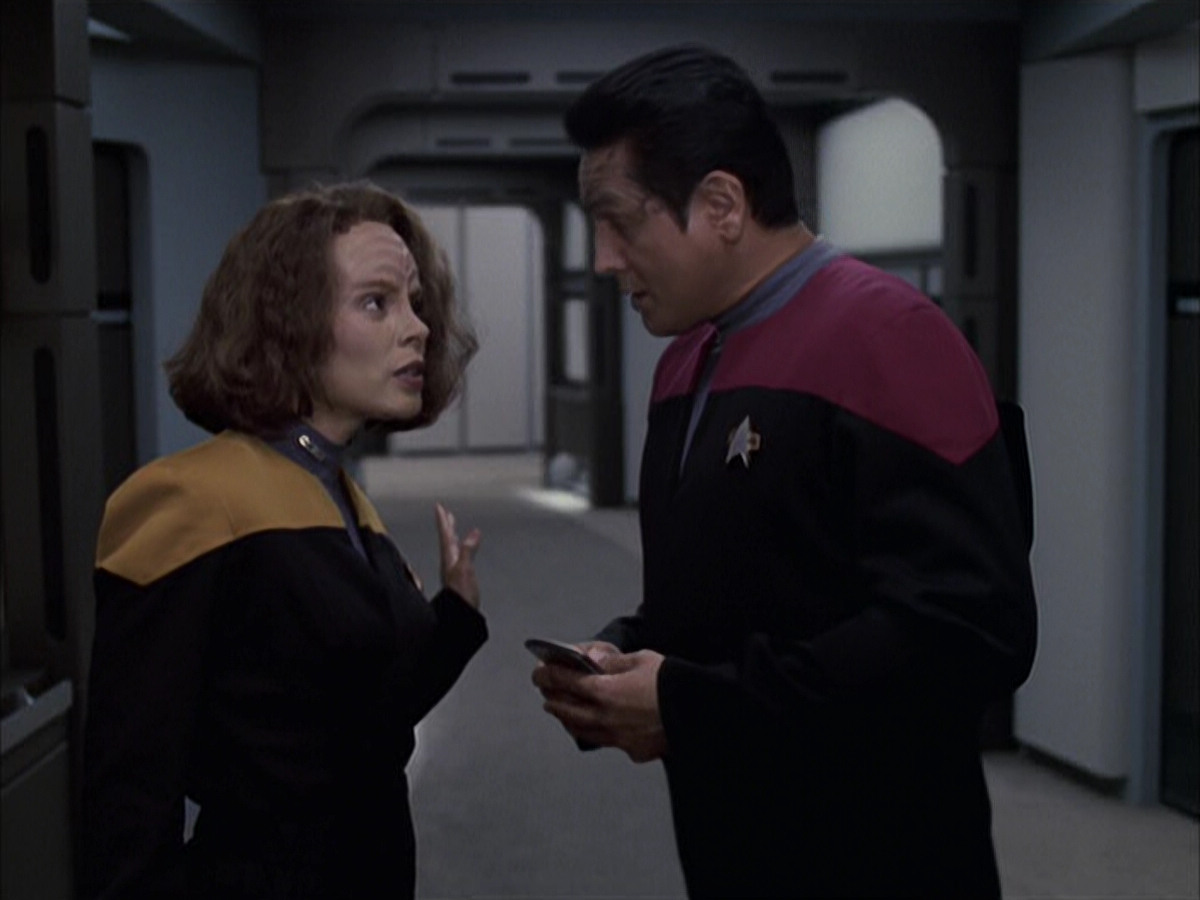 extant_StarTrek_VOY_6x15-Tsunkatse_01285.jpg