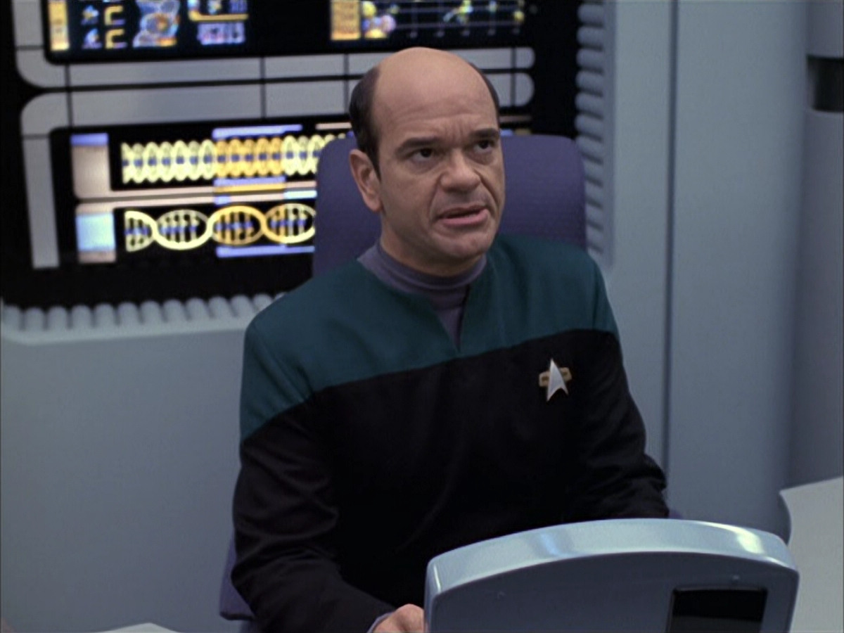 extant_StarTrek_VOY_6x15-Tsunkatse_01354.jpg