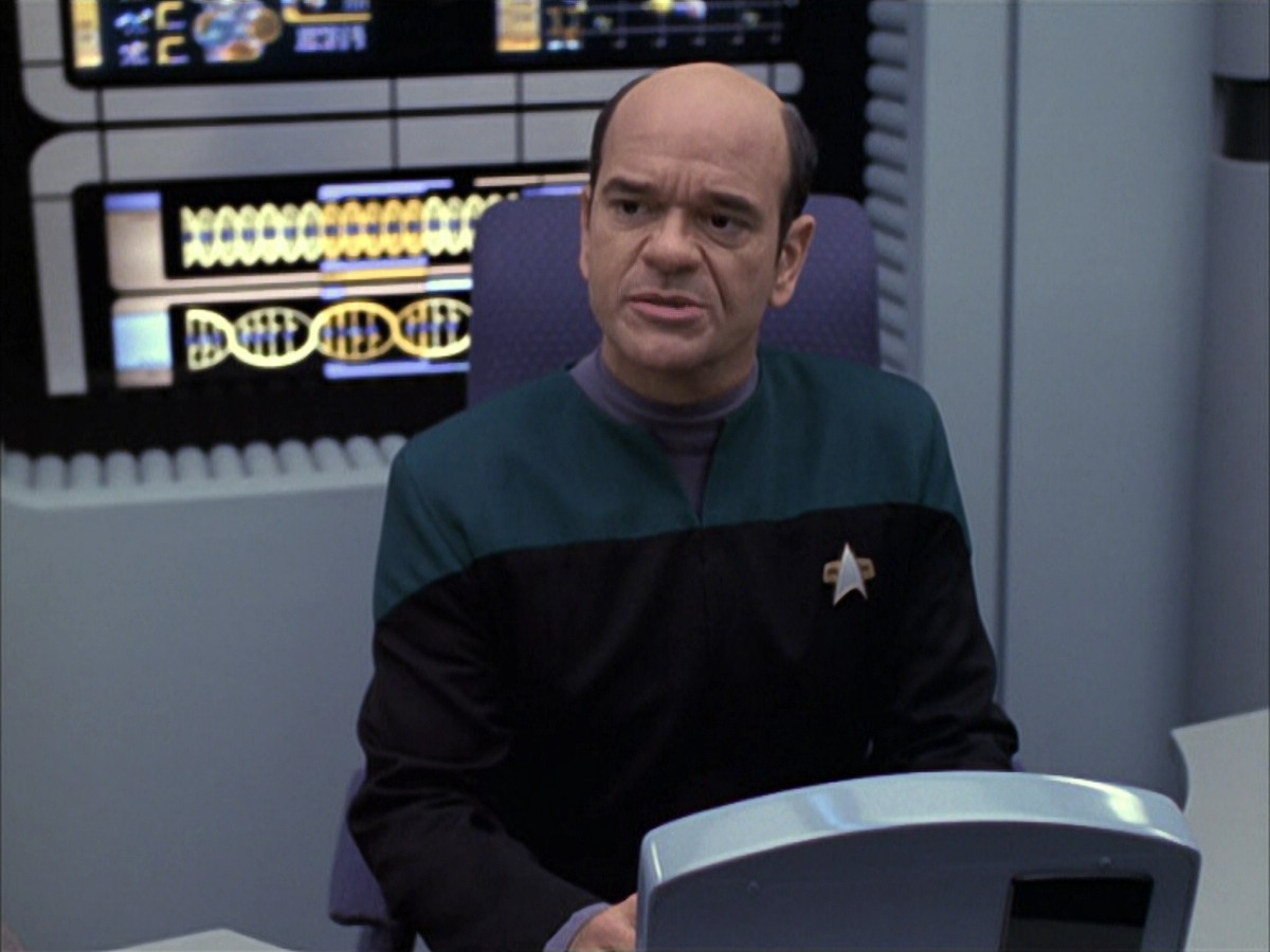 extant_StarTrek_VOY_6x15-Tsunkatse_01360.jpg