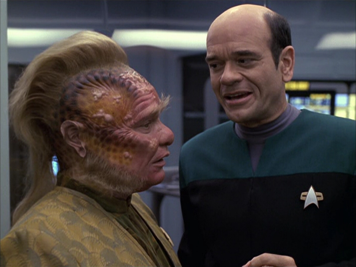 extant_StarTrek_VOY_6x15-Tsunkatse_01384.jpg