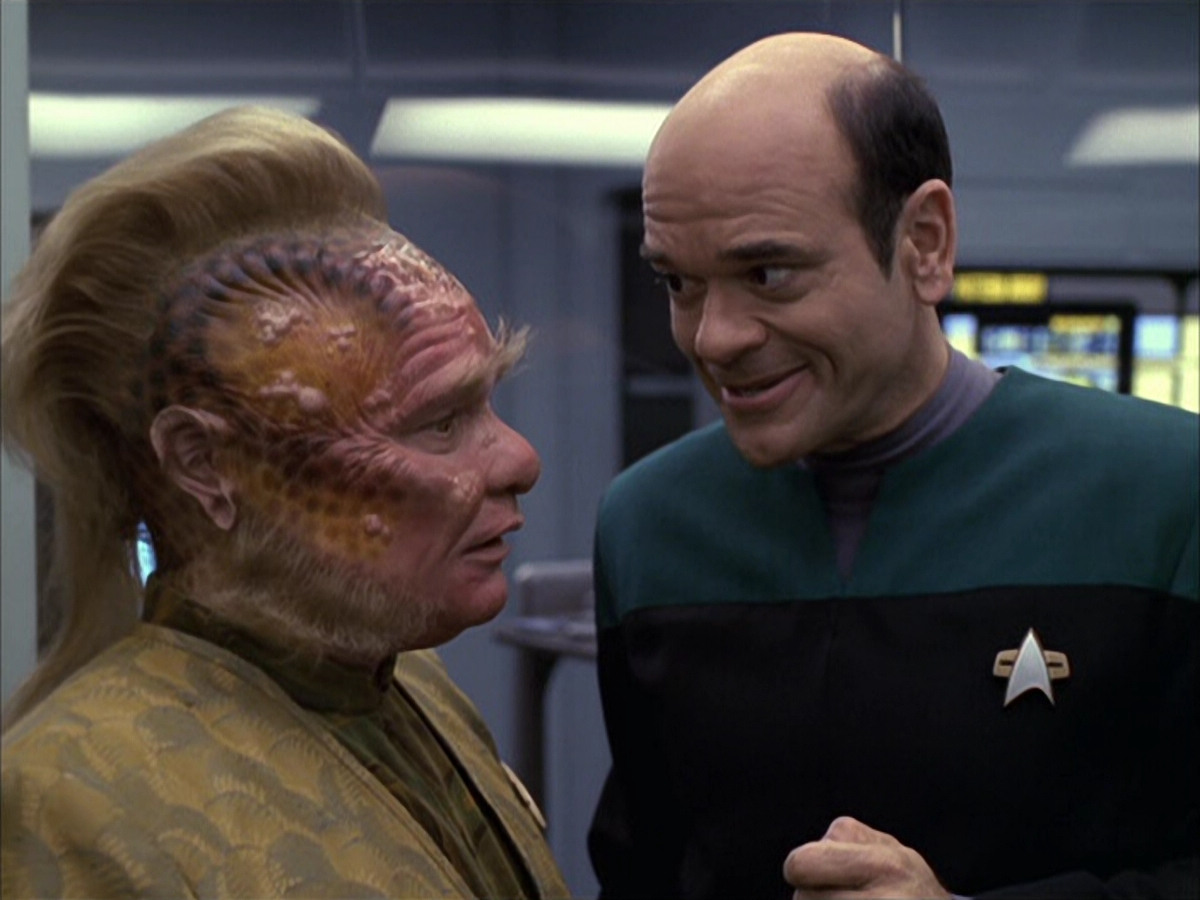 extant_StarTrek_VOY_6x15-Tsunkatse_01386.jpg