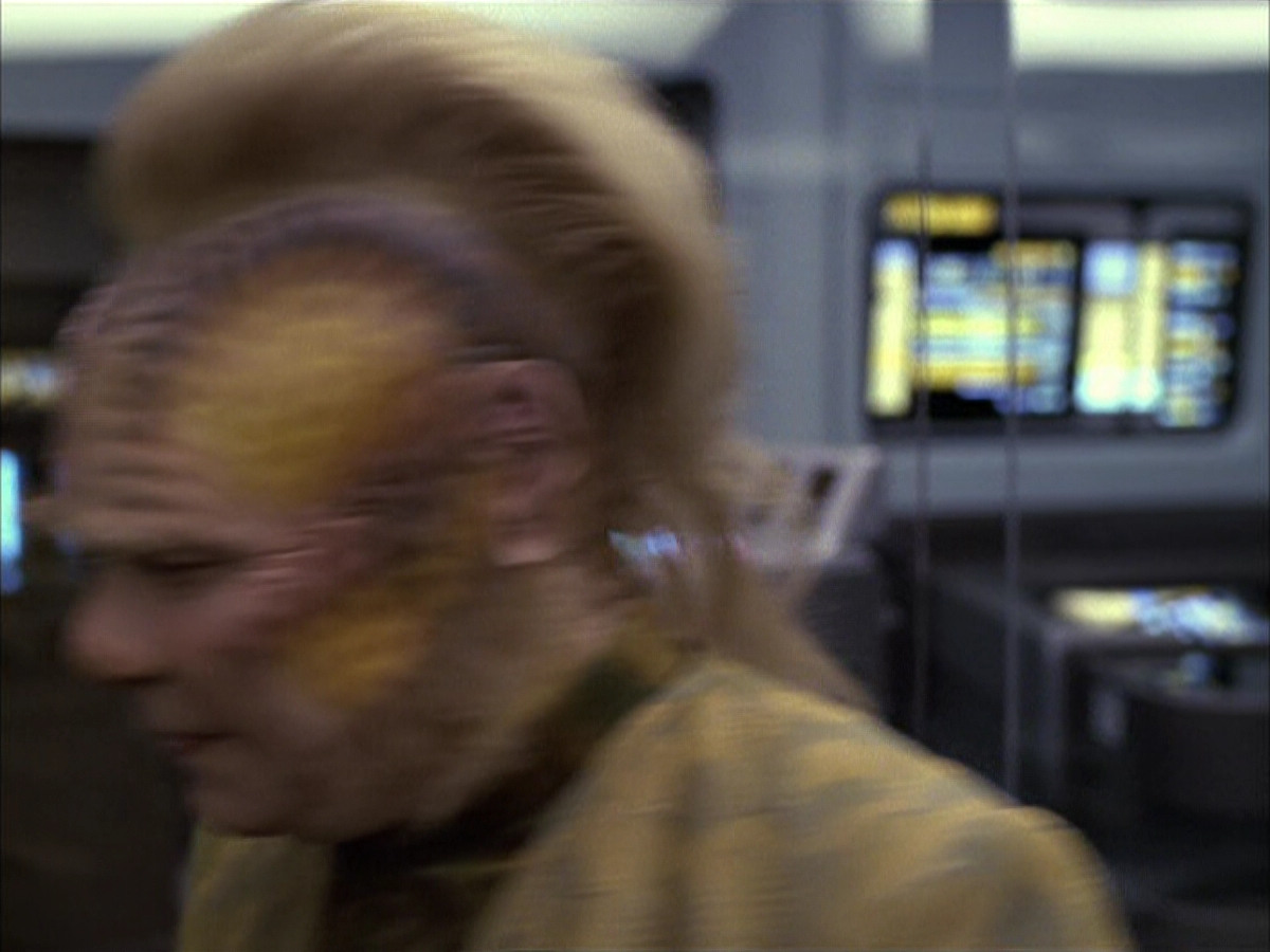 extant_StarTrek_VOY_6x15-Tsunkatse_01398.jpg