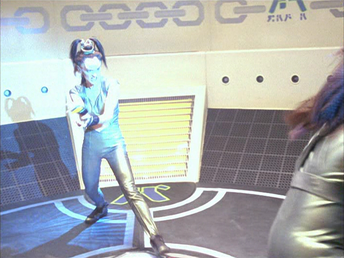 extant_StarTrek_VOY_6x15-Tsunkatse_01410.jpg