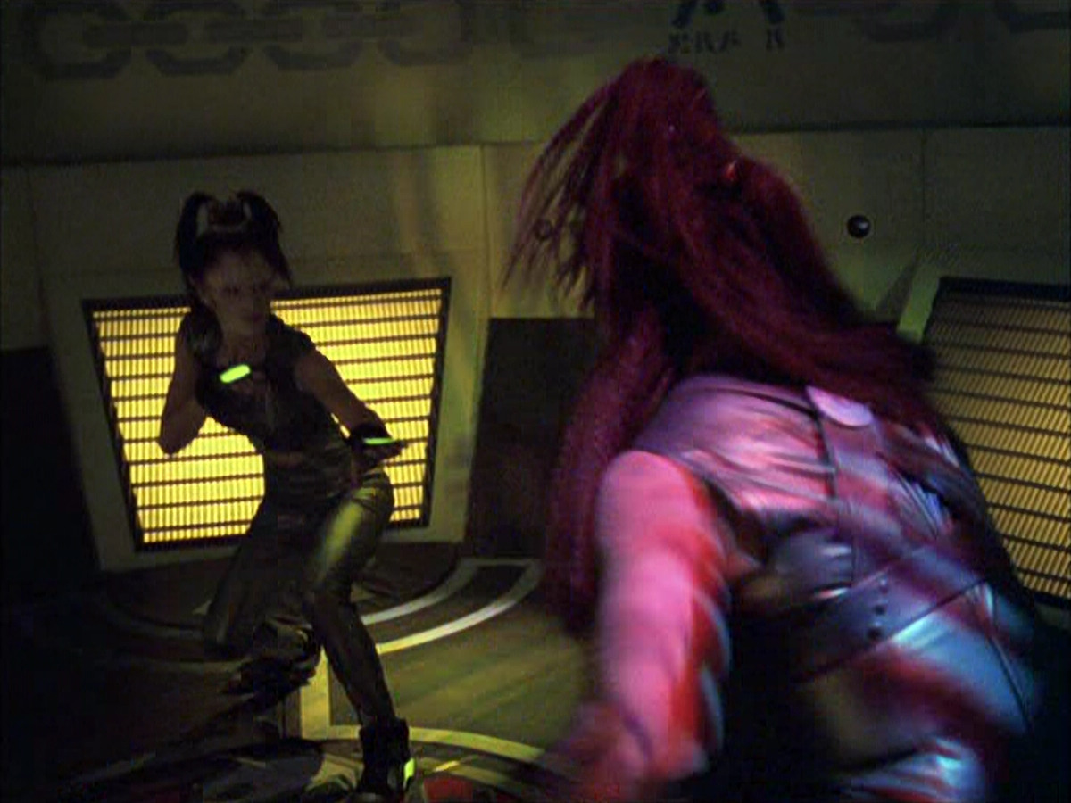 extant_StarTrek_VOY_6x15-Tsunkatse_01411.jpg