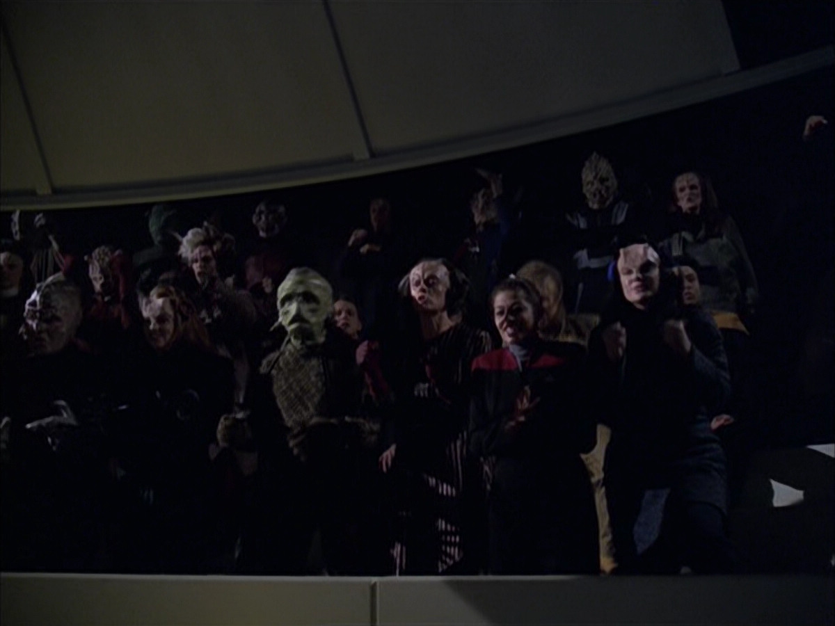 extant_StarTrek_VOY_6x15-Tsunkatse_01416.jpg