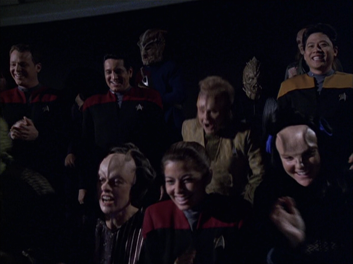 extant_StarTrek_VOY_6x15-Tsunkatse_01442.jpg