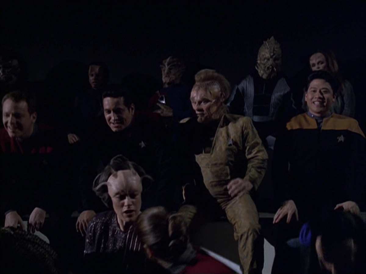 extant_StarTrek_VOY_6x15-Tsunkatse_01444.jpg