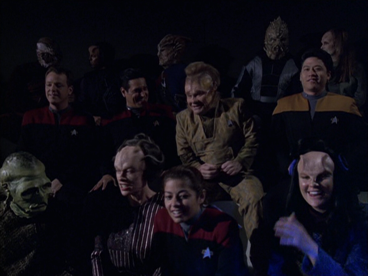 extant_StarTrek_VOY_6x15-Tsunkatse_01447.jpg