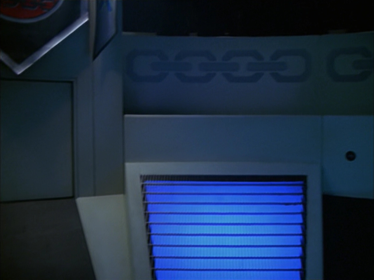 extant_StarTrek_VOY_6x15-Tsunkatse_01497.jpg