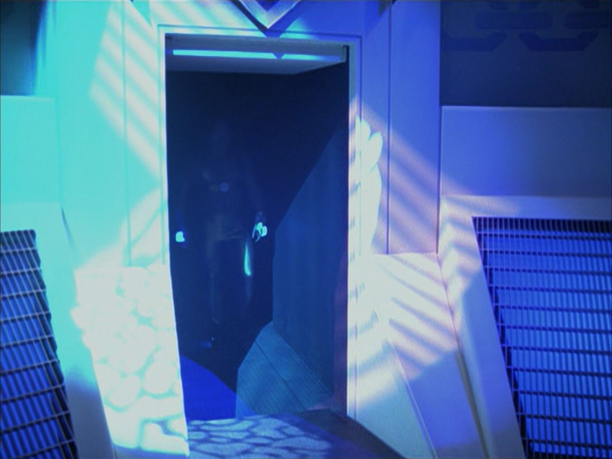 extant_StarTrek_VOY_6x15-Tsunkatse_01505.jpg