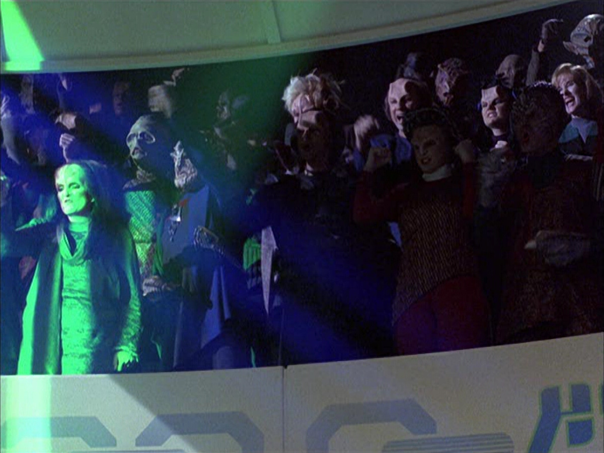 extant_StarTrek_VOY_6x15-Tsunkatse_01532.jpg