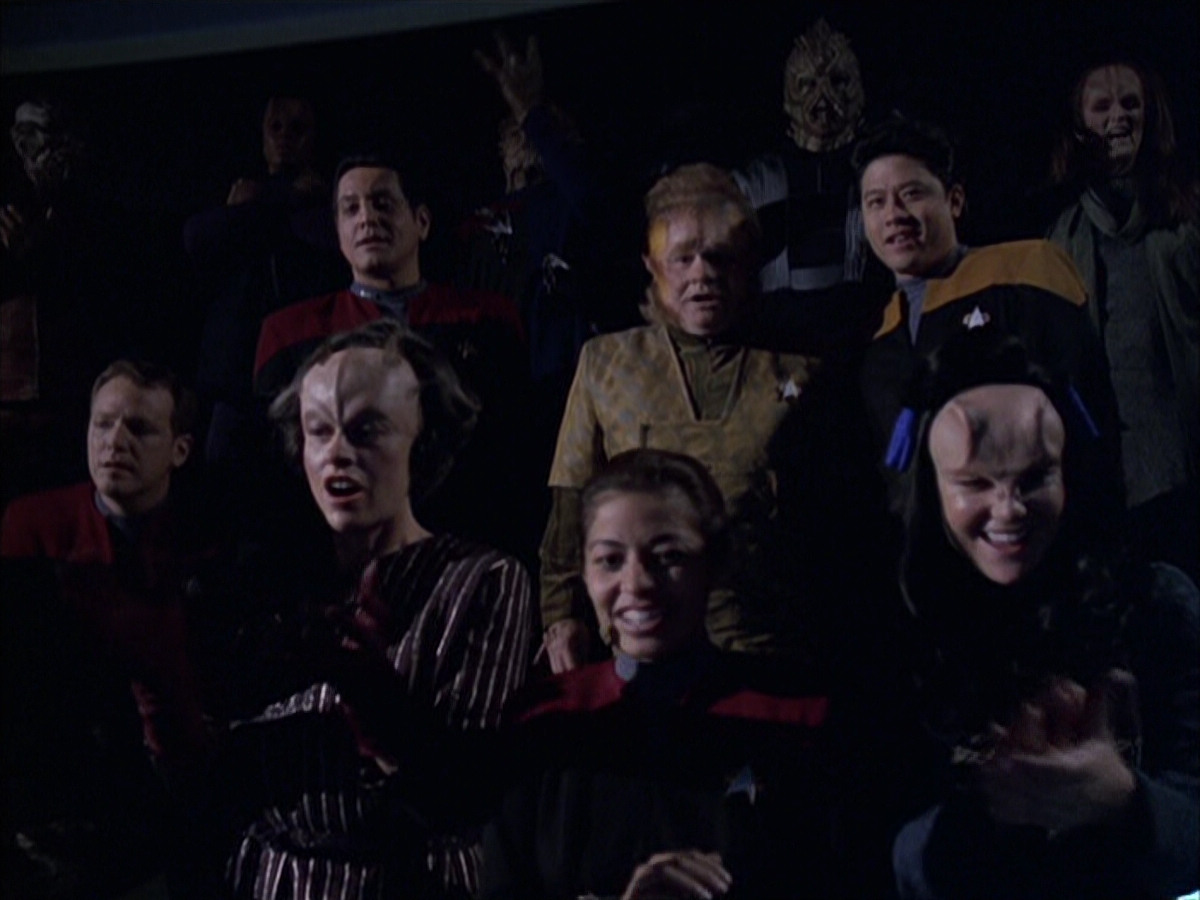 extant_StarTrek_VOY_6x15-Tsunkatse_01537.jpg