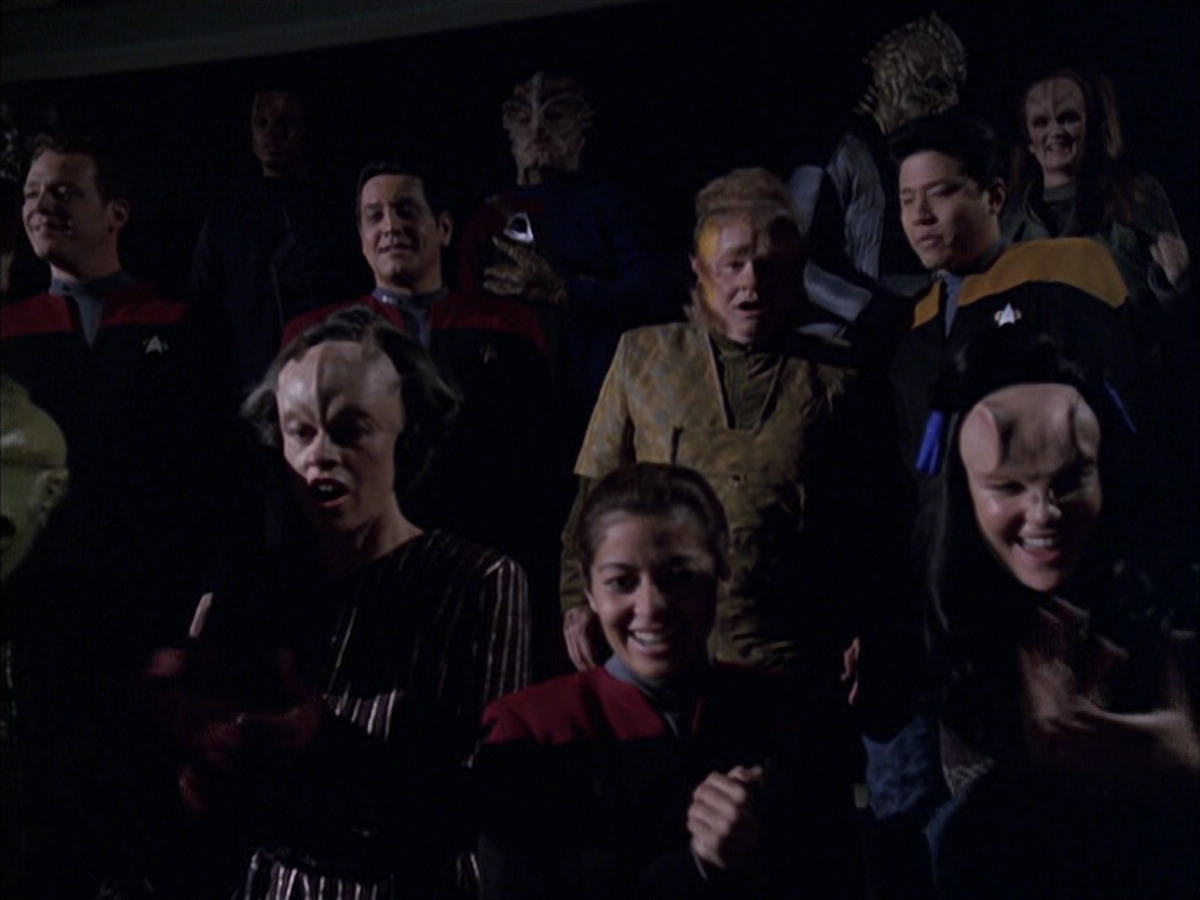 extant_StarTrek_VOY_6x15-Tsunkatse_01540.jpg