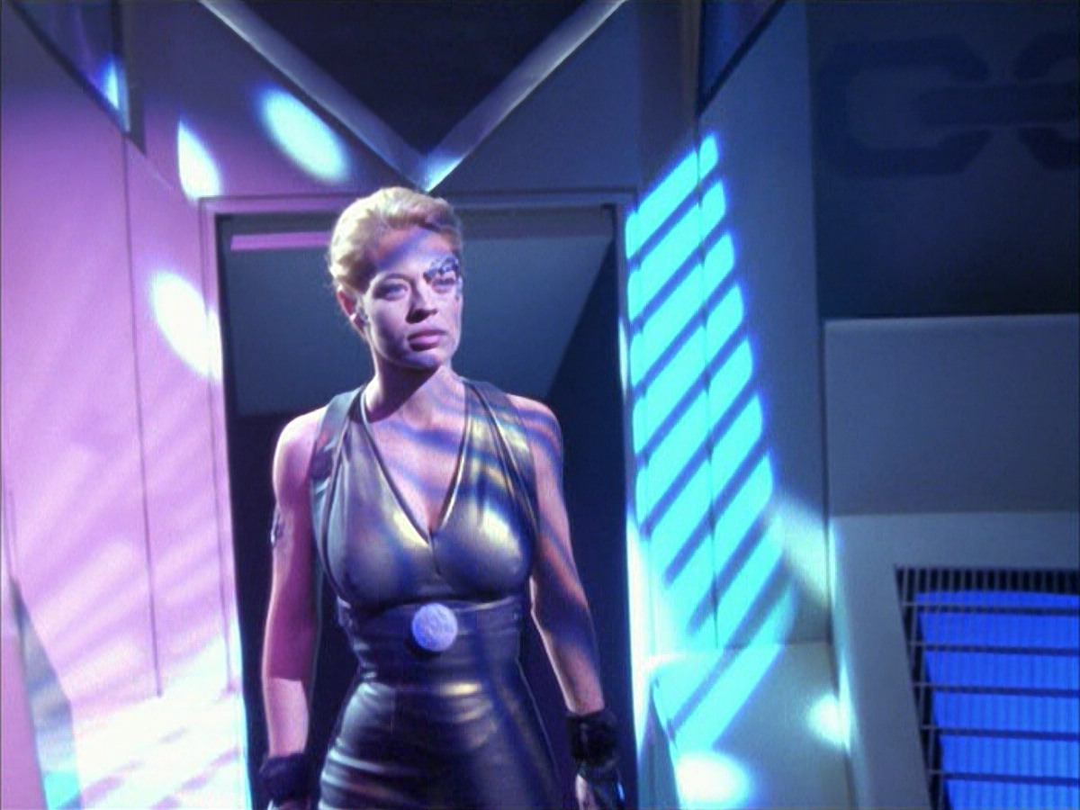 extant_StarTrek_VOY_6x15-Tsunkatse_01570.jpg