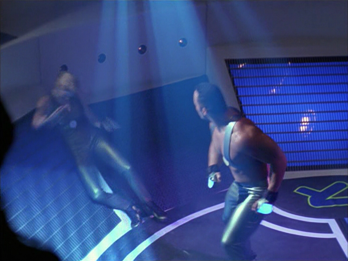 extant_StarTrek_VOY_6x15-Tsunkatse_01645.jpg