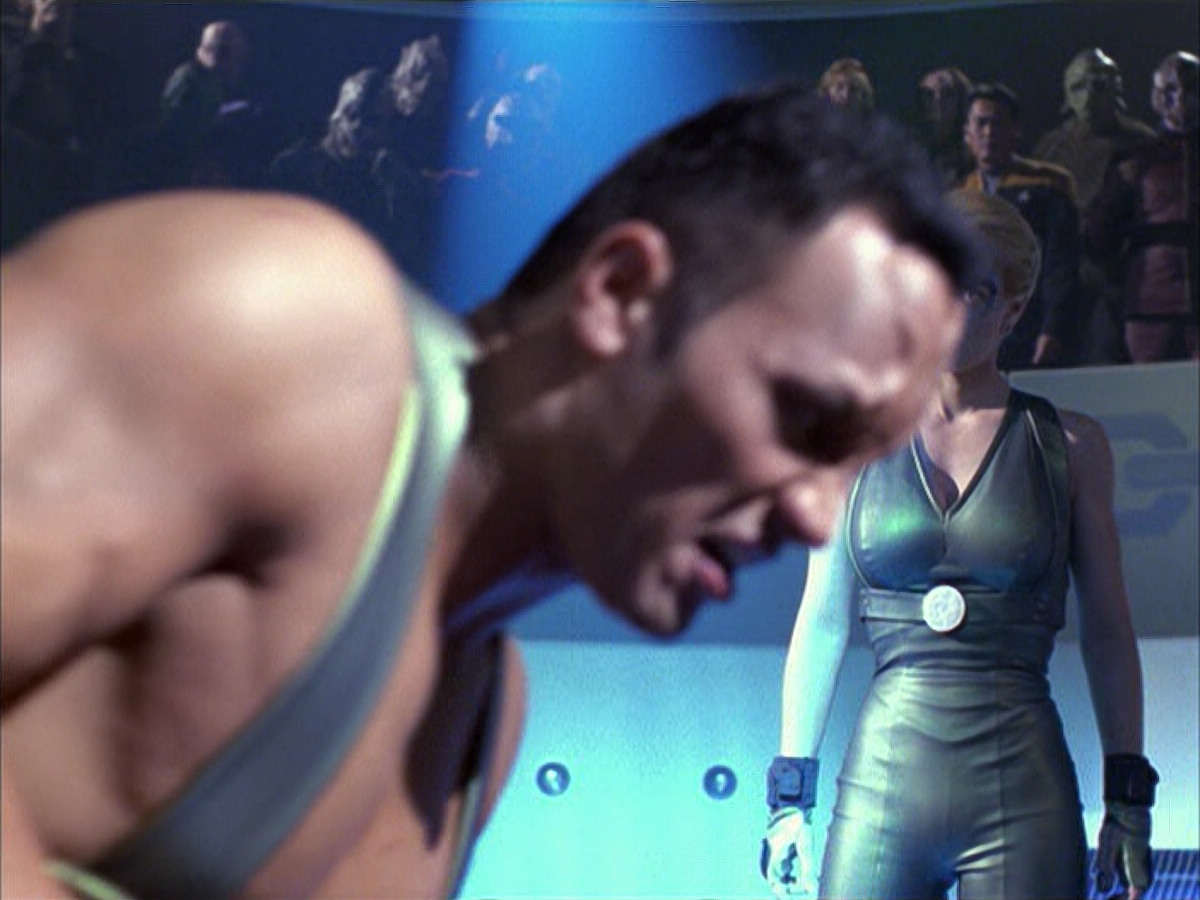extant_StarTrek_VOY_6x15-Tsunkatse_01689.jpg