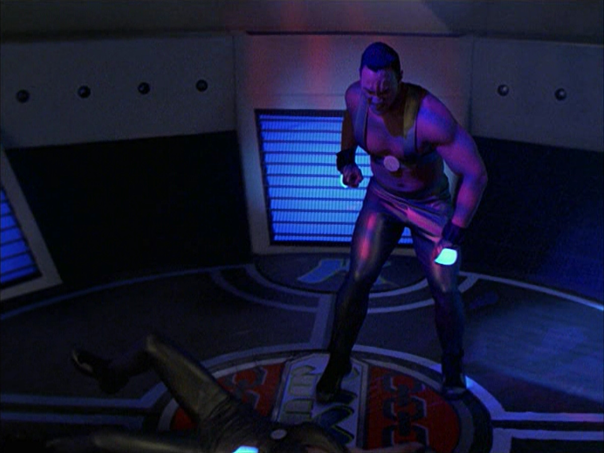 extant_StarTrek_VOY_6x15-Tsunkatse_01692.jpg