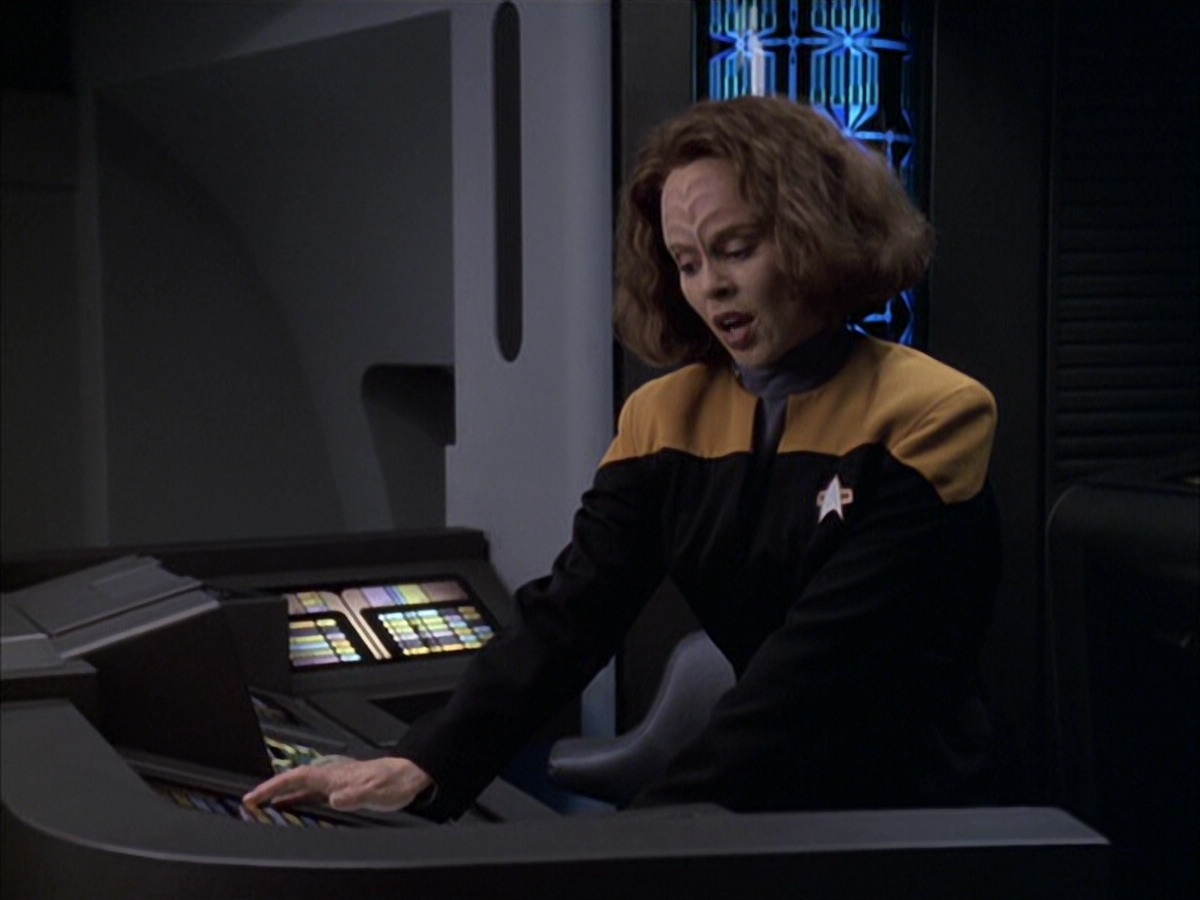 extant_StarTrek_VOY_6x15-Tsunkatse_01707.jpg