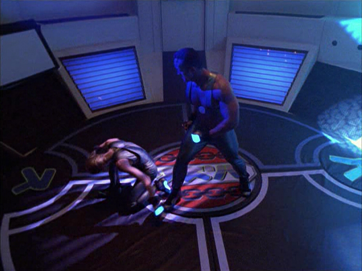 extant_StarTrek_VOY_6x15-Tsunkatse_01737.jpg