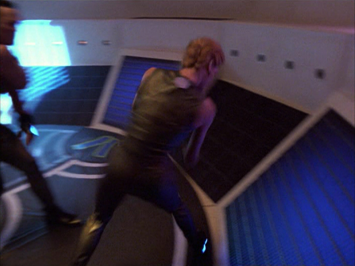 extant_StarTrek_VOY_6x15-Tsunkatse_01740.jpg