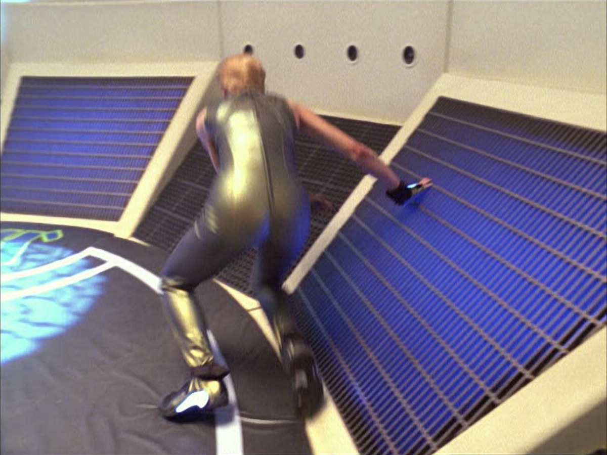 extant_StarTrek_VOY_6x15-Tsunkatse_01742.jpg