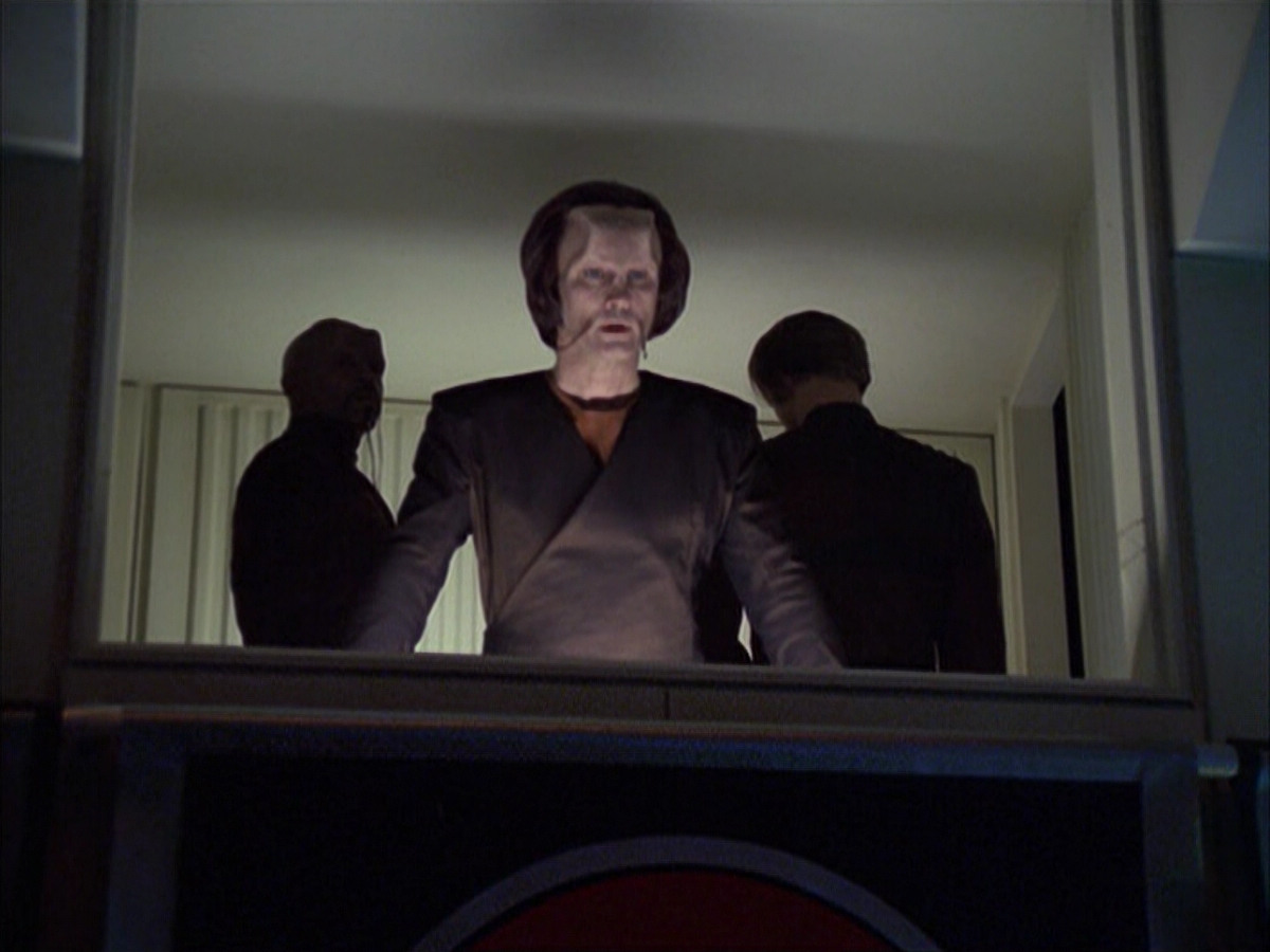 extant_StarTrek_VOY_6x15-Tsunkatse_01775.jpg