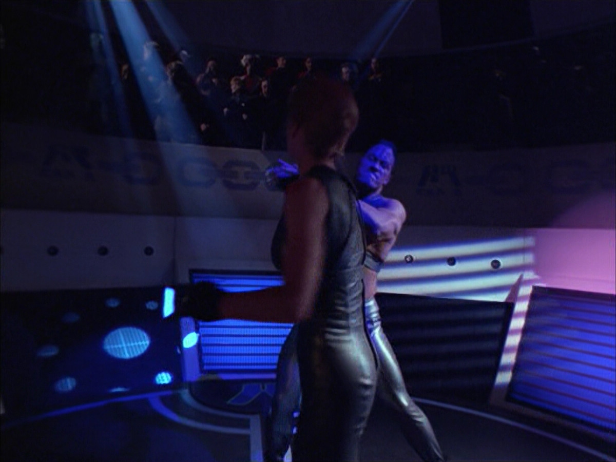 extant_StarTrek_VOY_6x15-Tsunkatse_01791.jpg