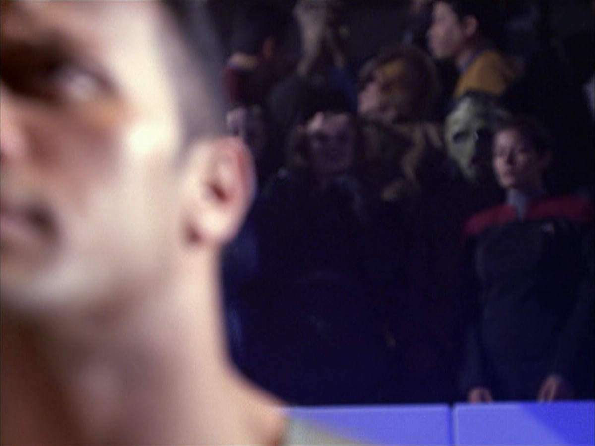 extant_StarTrek_VOY_6x15-Tsunkatse_01822.jpg