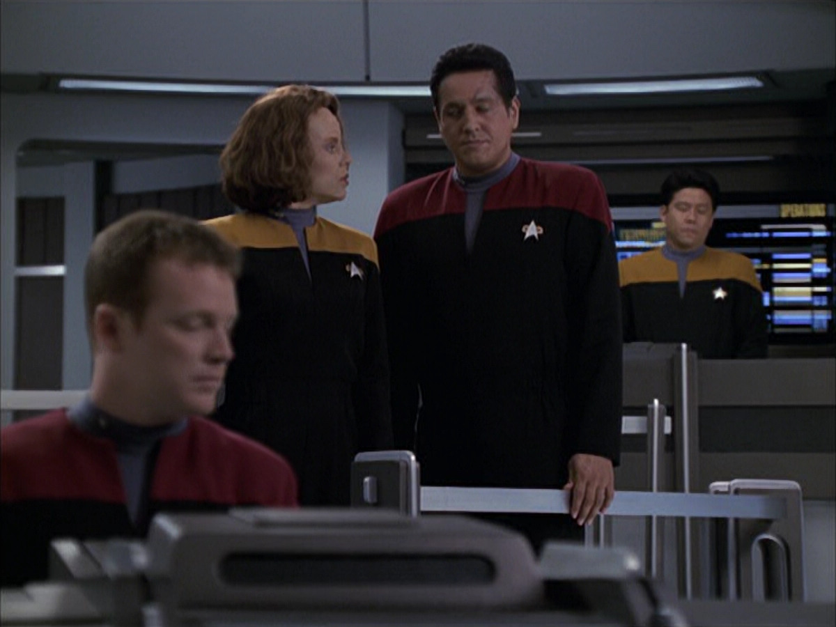extant_StarTrek_VOY_6x15-Tsunkatse_01880.jpg