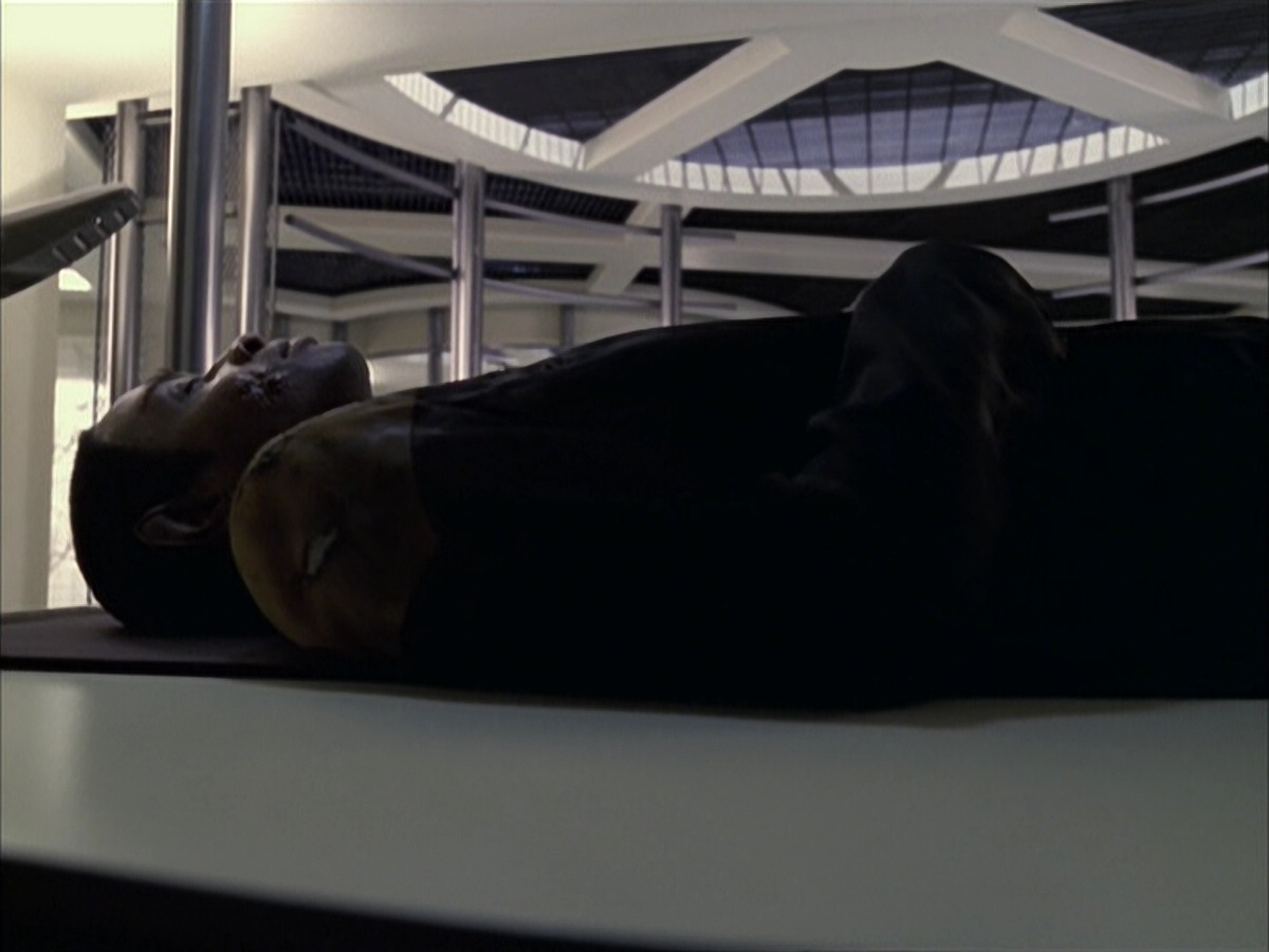 extant_StarTrek_VOY_6x15-Tsunkatse_01888.jpg
