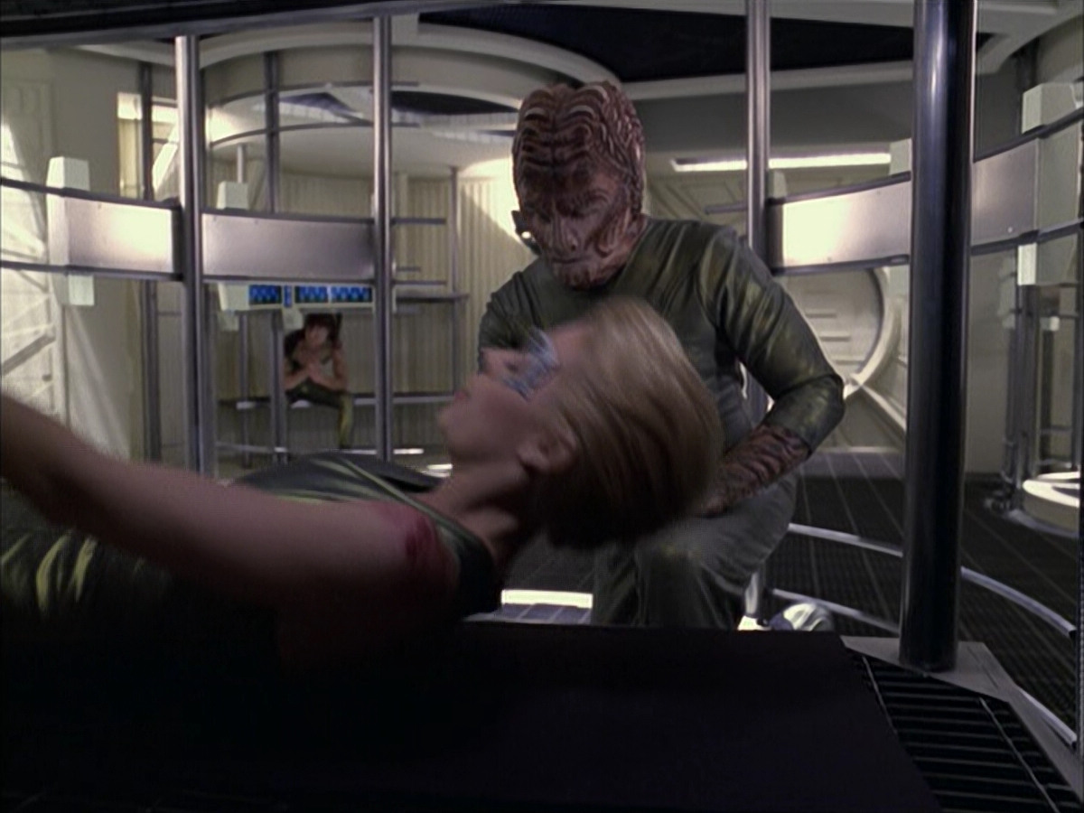 extant_StarTrek_VOY_6x15-Tsunkatse_01901.jpg