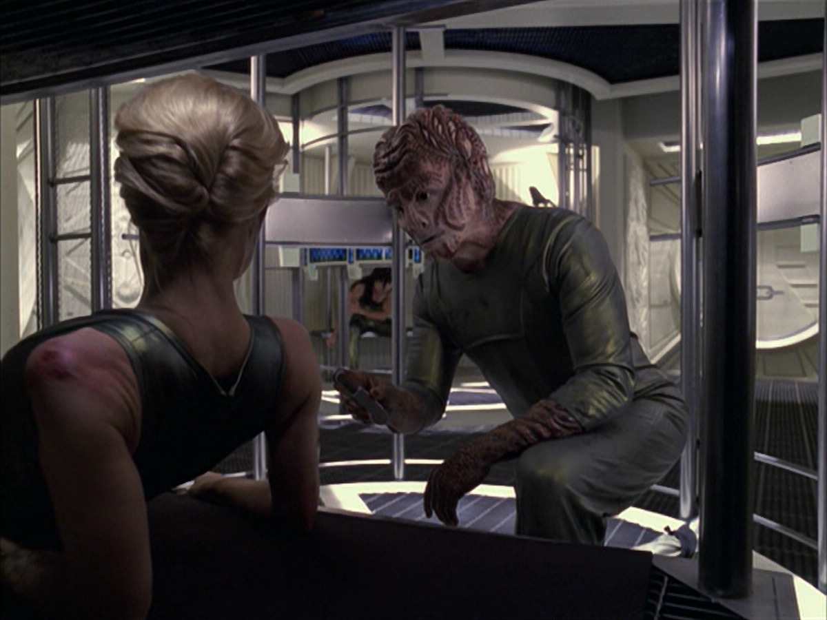 extant_StarTrek_VOY_6x15-Tsunkatse_01911.jpg